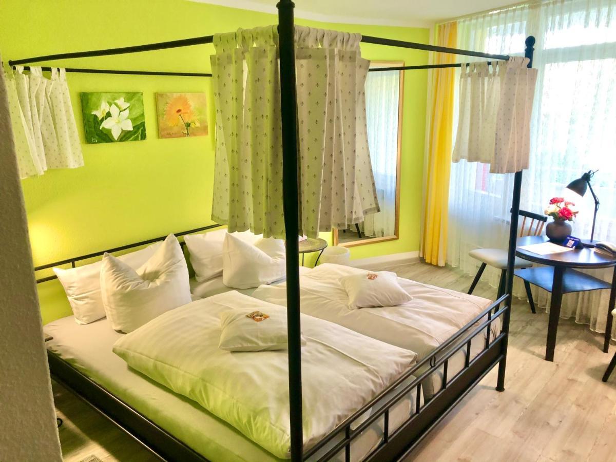 Haus Am Kurpark Hotel Schömberg Екстериор снимка